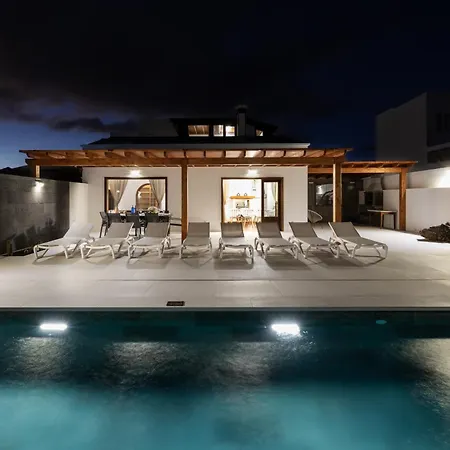 Careva 1 - Vipvipvillas * Costa Teguise