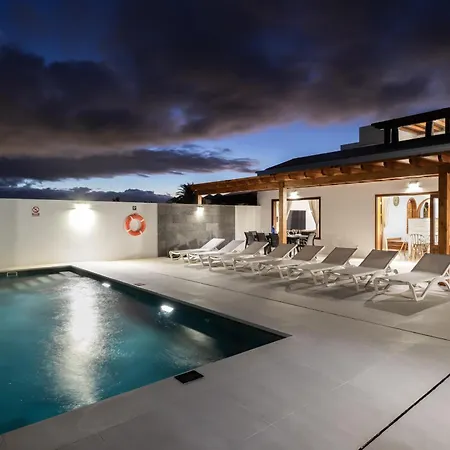 Careva 1 - Vipvipvillas *